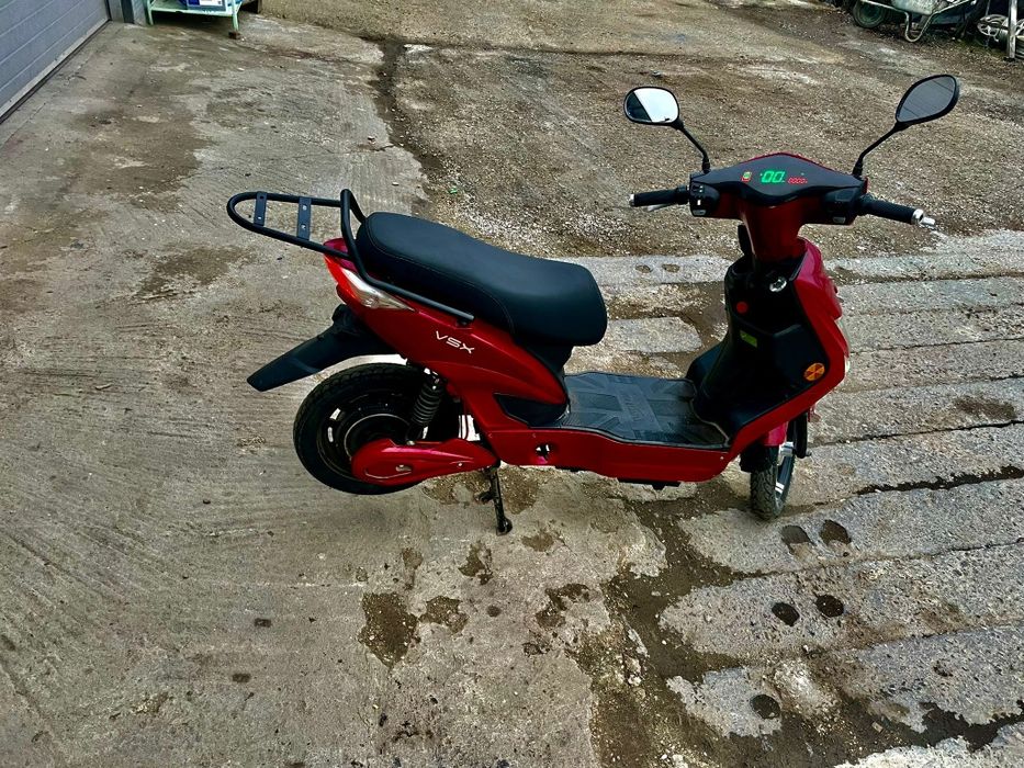 Vând scuter electric