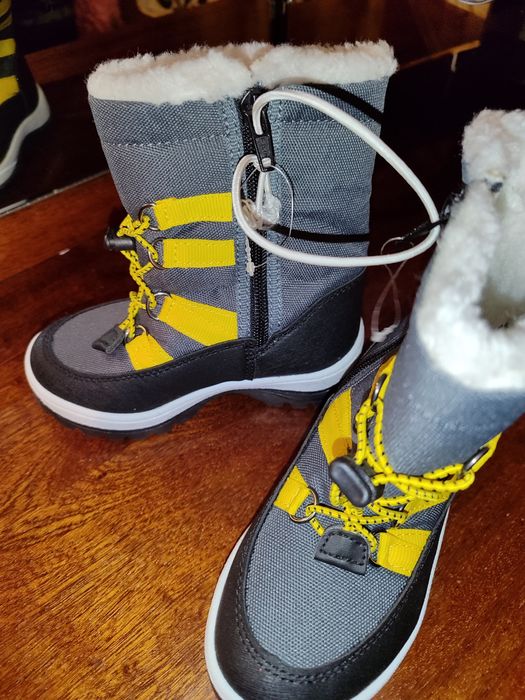 Сапожки детские новые