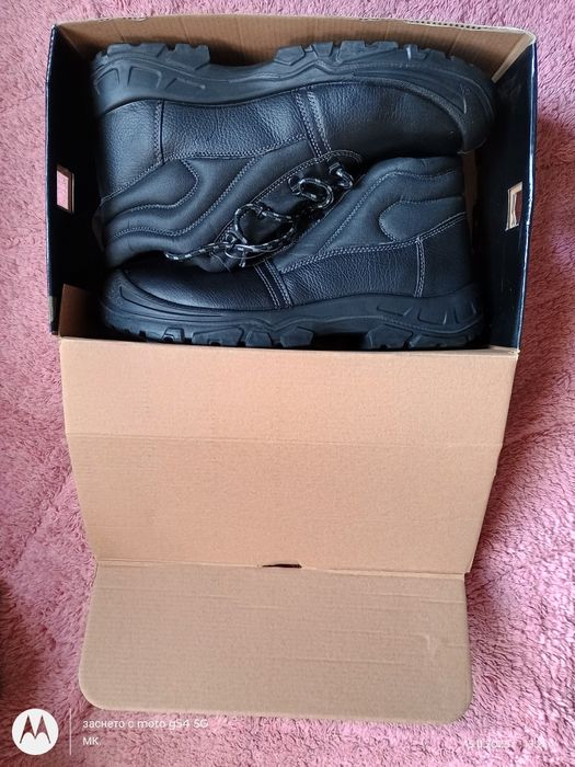 Работни, защитни обувки