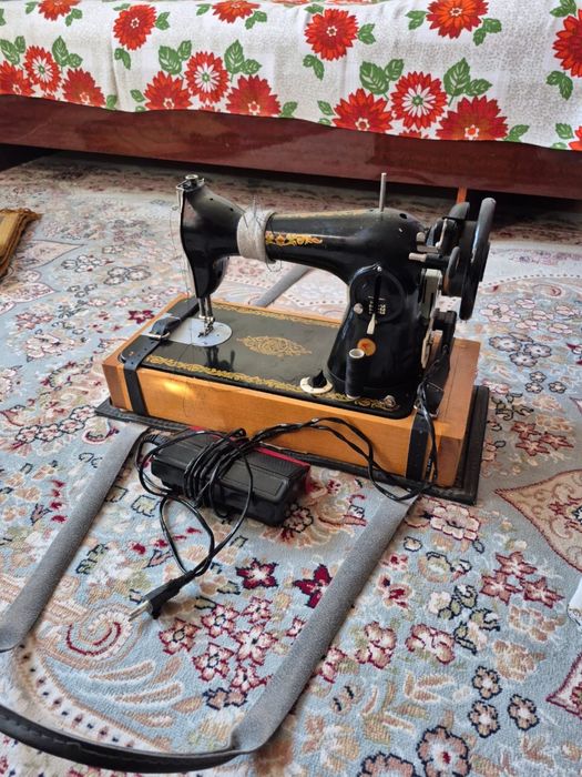 Швейная машина продам