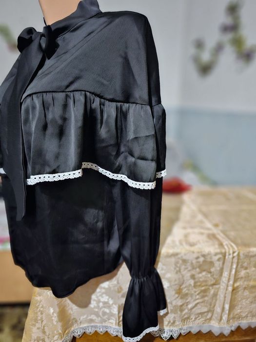 Красивая черная рубашка