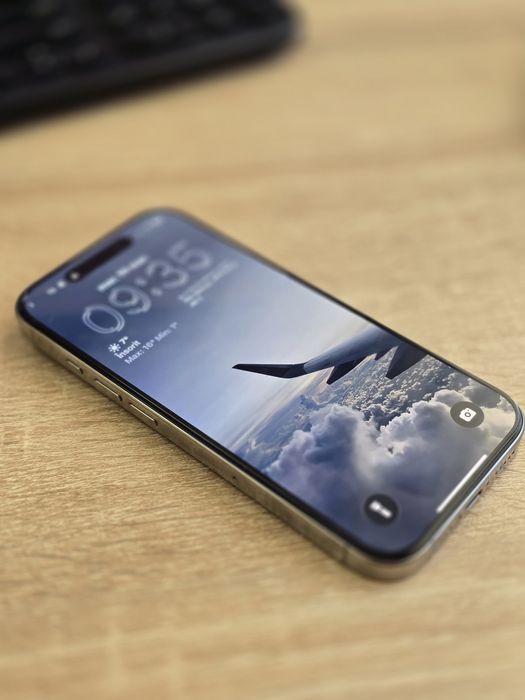 Iphone 16 Pro 128 gb - Natural Titanium