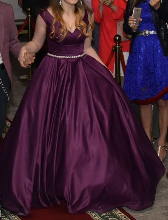 Вечернее платье для выпускного бала