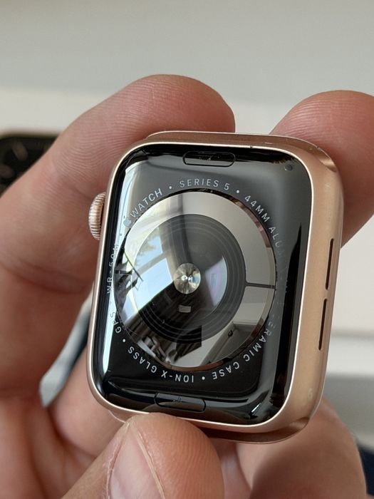 Apple watch seria 5 GPS 44mm aluminiu-ceramică