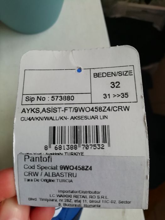 Vând adidași înalți mărime 32