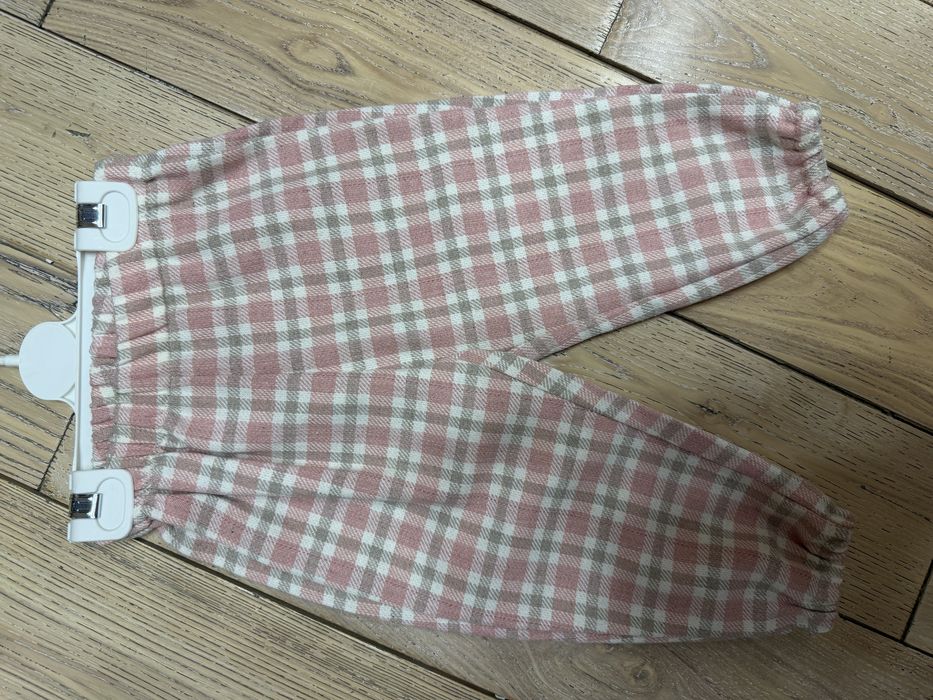 Продам костюмчик для девочки