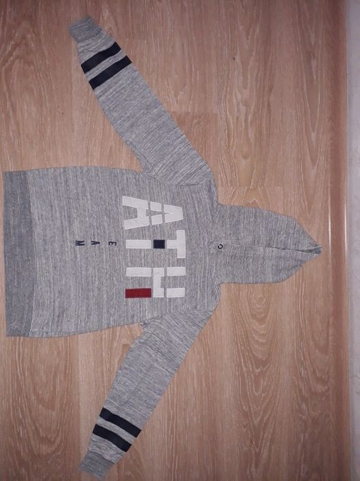 Детская кофта H&M на мальчика 10-11лет.