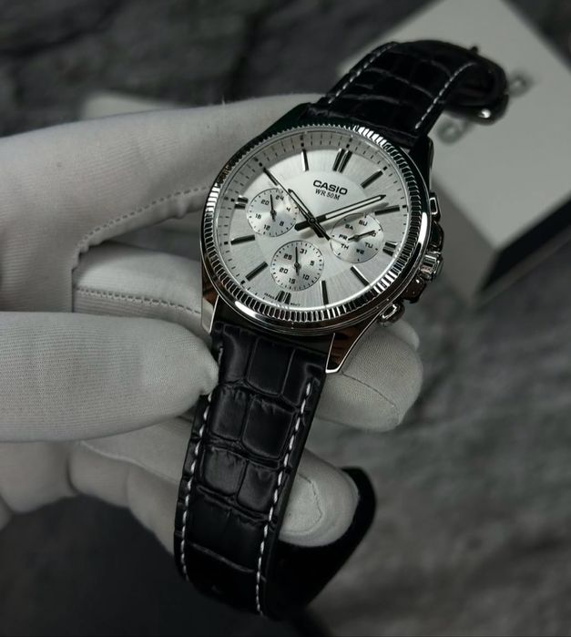 Часы Casio кварцевые