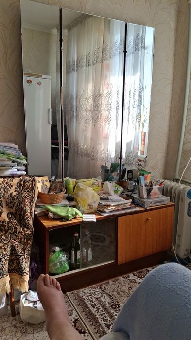 Трельяж - тумба с тремя зеркалами