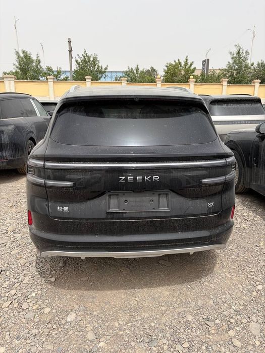 ZEEKR 8X 2026 ULTRA PLUS / 5 местный ВНЕДОРОЖНИК 2.0Т  70кВтч.