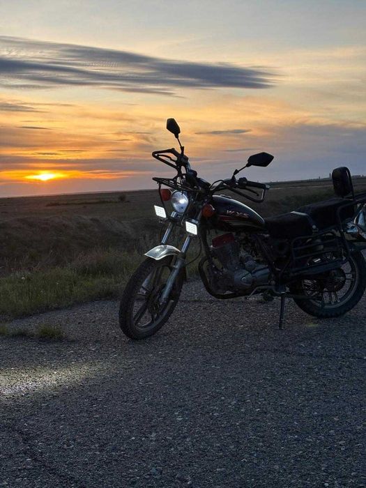 Продам мотоцикл wys 200куб или обмен