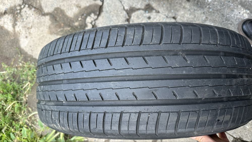 Продам шины 215 55 R17