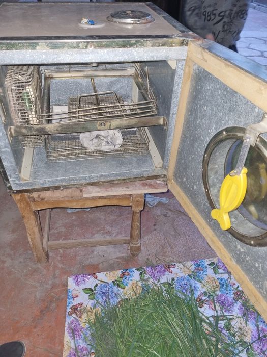 Инкубатор советский