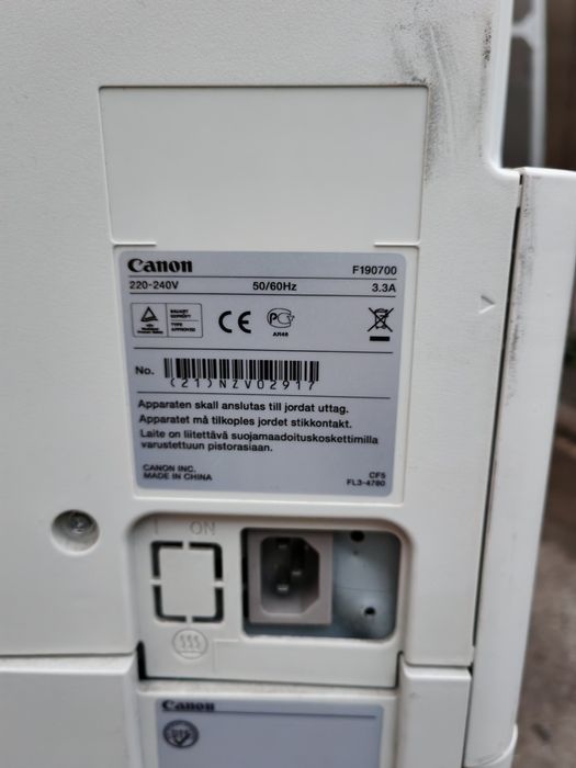 Vând copiator - scanner - multifuncțional Canon