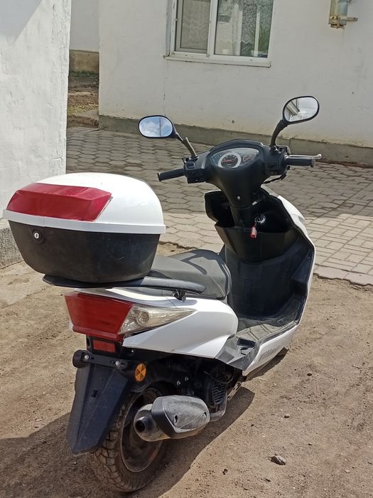 Продам скутер м8