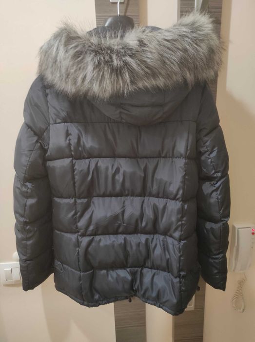 продавам напълно запазено зимно яке