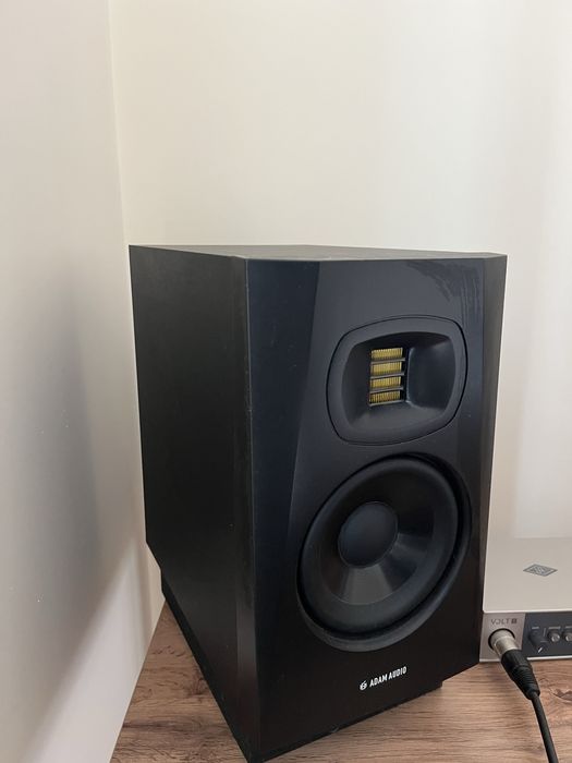 Студийные мониторы Adam T5V