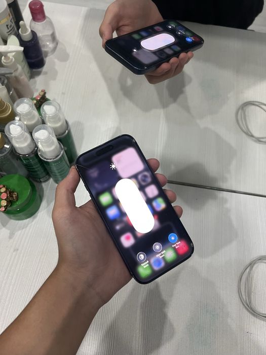 Срочно продам айфон 17 про сим е сим