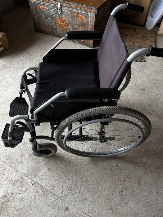 Инвалидная коляска