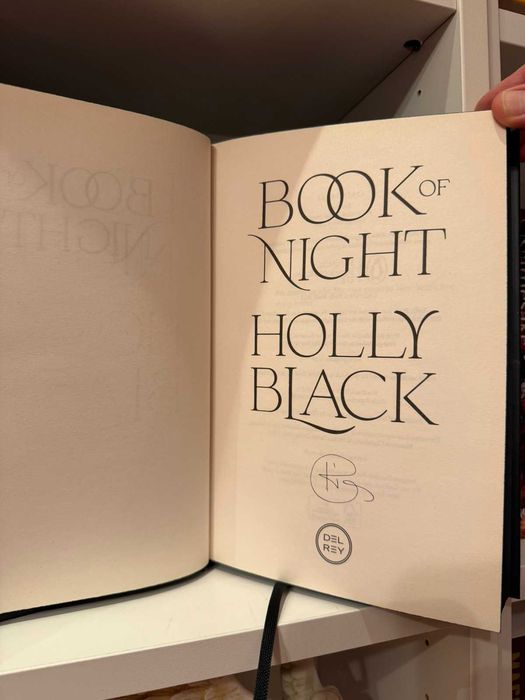 Book of Night-Holly Black -  луксозни  ексклузивни издания - НОВО