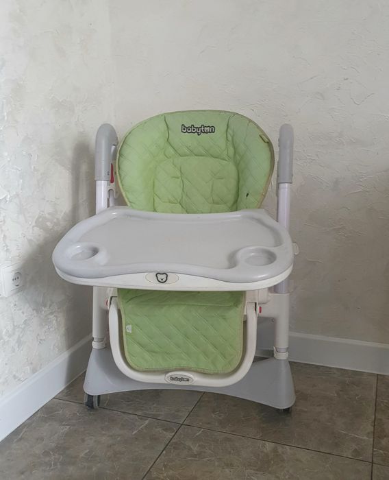 Детский стульчик для кормления