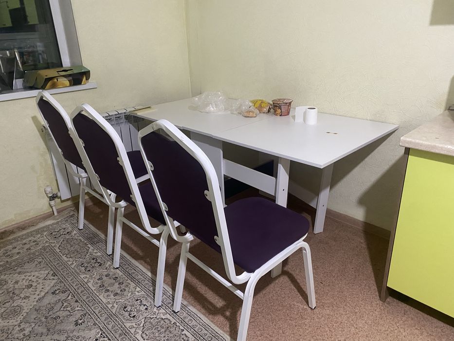 Мебель стол стулья