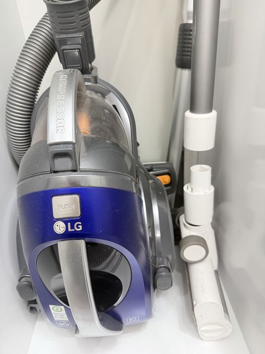 ДВА пылесоса по цене одного!