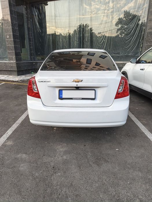 Автомабил Шевролет жентра