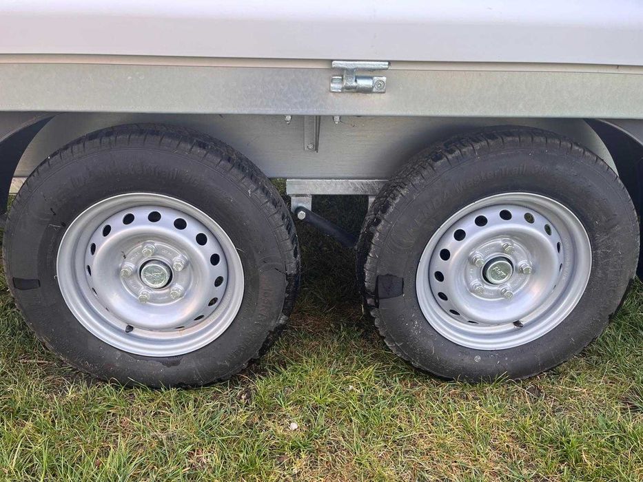 REMORCA APICOLĂ 2700kg TARATĂ la MMA 1800kg, se conduce cu  PERMIS CAT. B