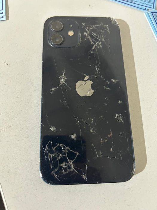 Продам iphone 12 128gb