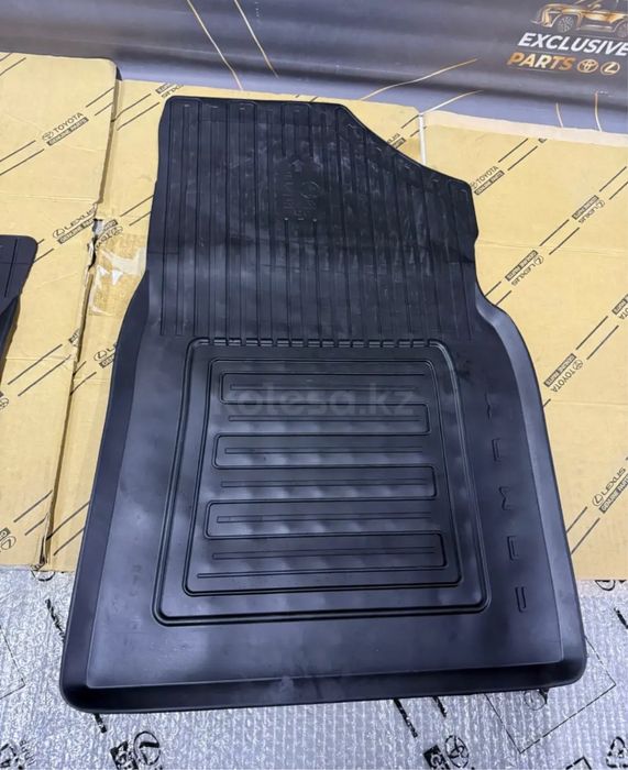 Оригинальные новые полики Камри 80