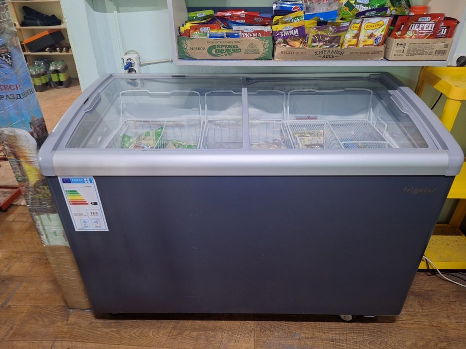 продаётся морозильник (без товаров)
