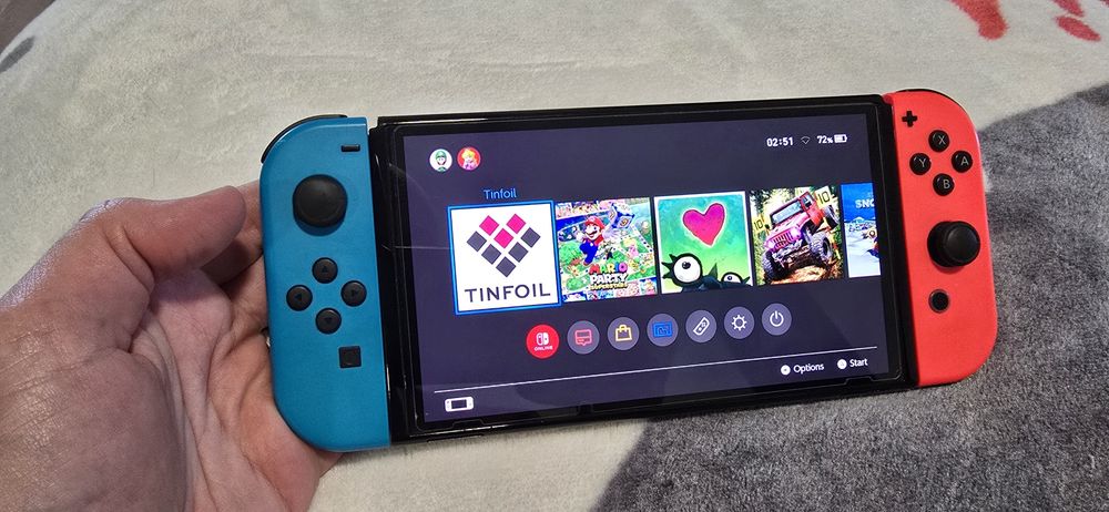 Nintendo Switch OLED modat