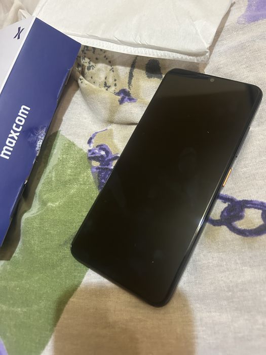 telefon maxcom nou