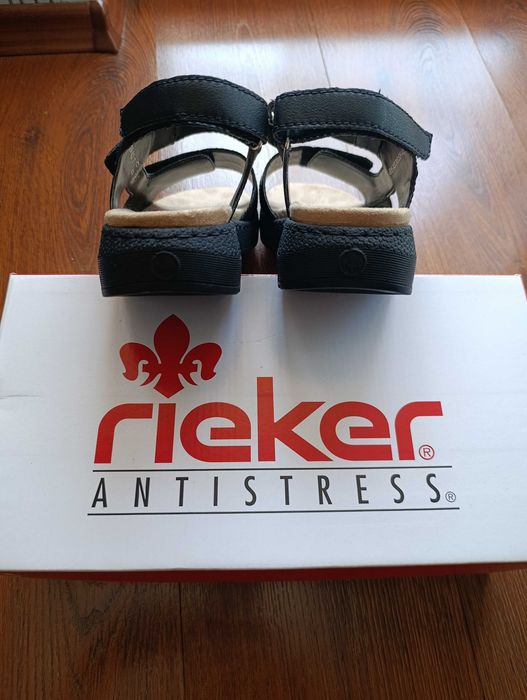 Дамски сандали rieker