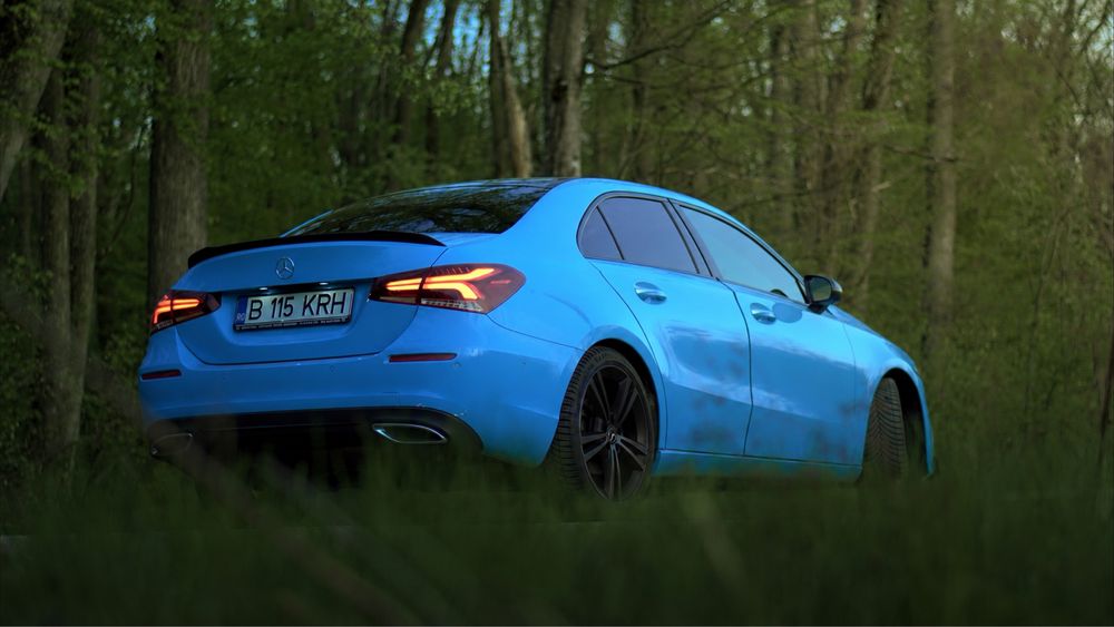 ASTEPT OFERTE!!!Mercedes-Benz  4MATIC Sedan | 2020 | 31.870 km | MULTIBEAM | Night