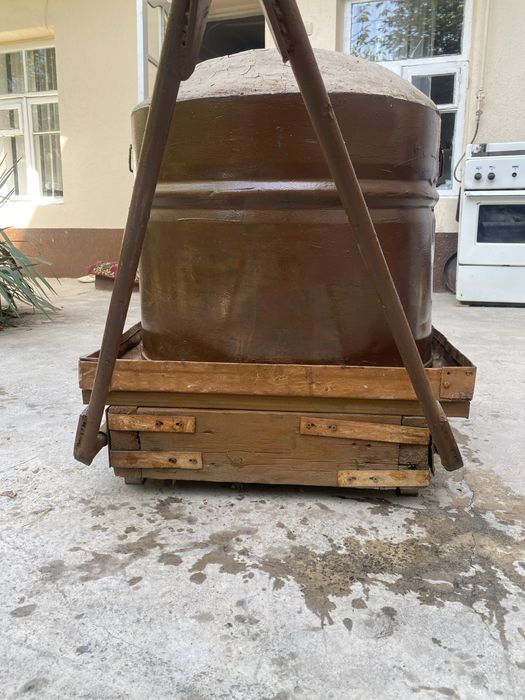 Тандир холати зор яхши холда тагига аравача урнатилган