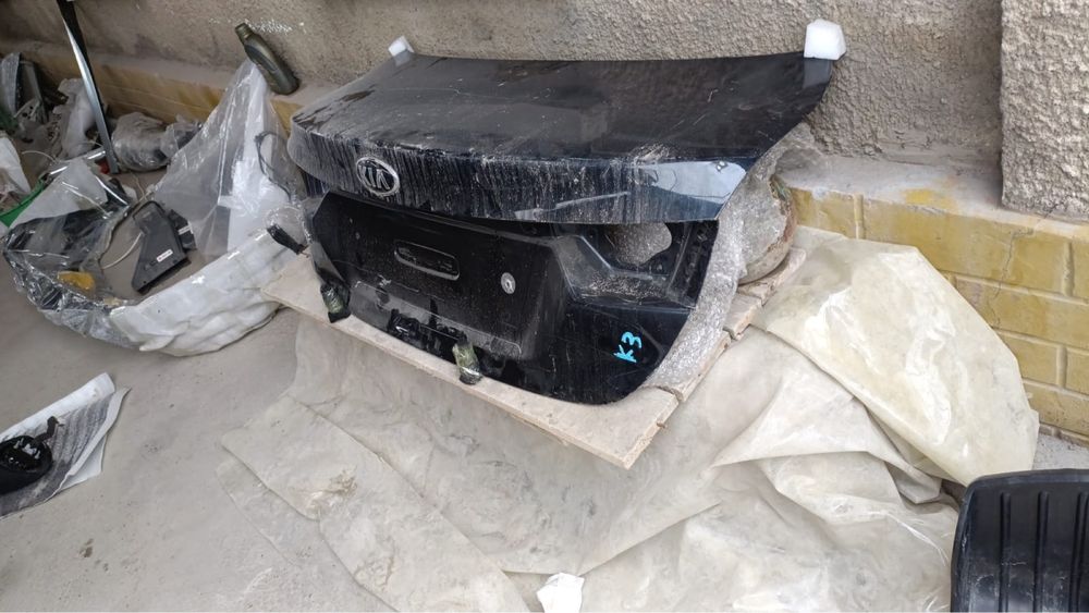 Ковшка багажа на кия к3 серато