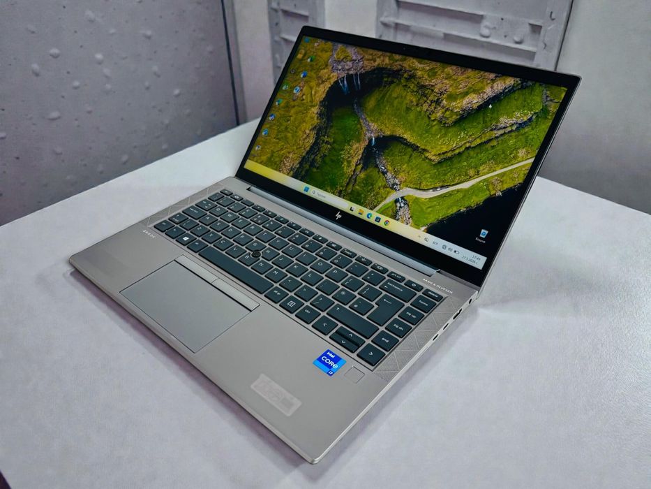 Лаптоп HP Z book Firefly 14 G8 14' FHD Core i7-1165G7 16RAM 256GB Nvidia T500 Гаранция!