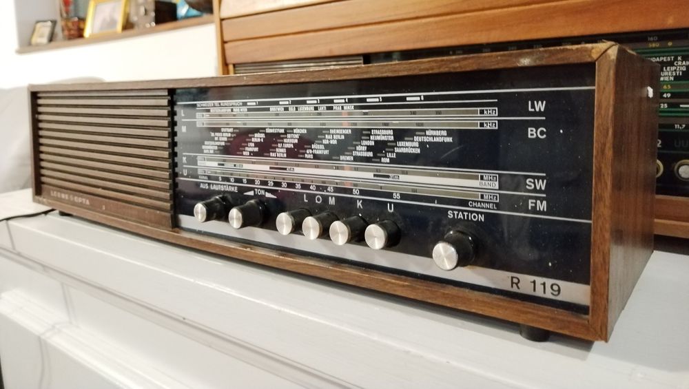 Radio LOEWE OPTA retro