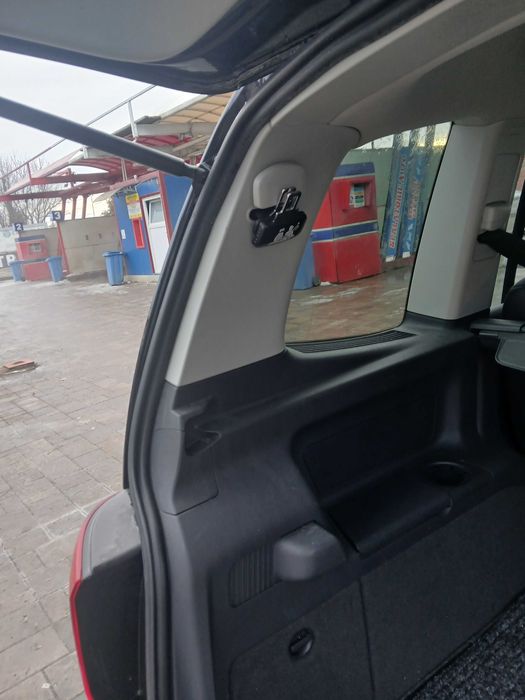 Maşină Vw Touran 2.0 tdi, 140 cp, 7 locuri, 2013