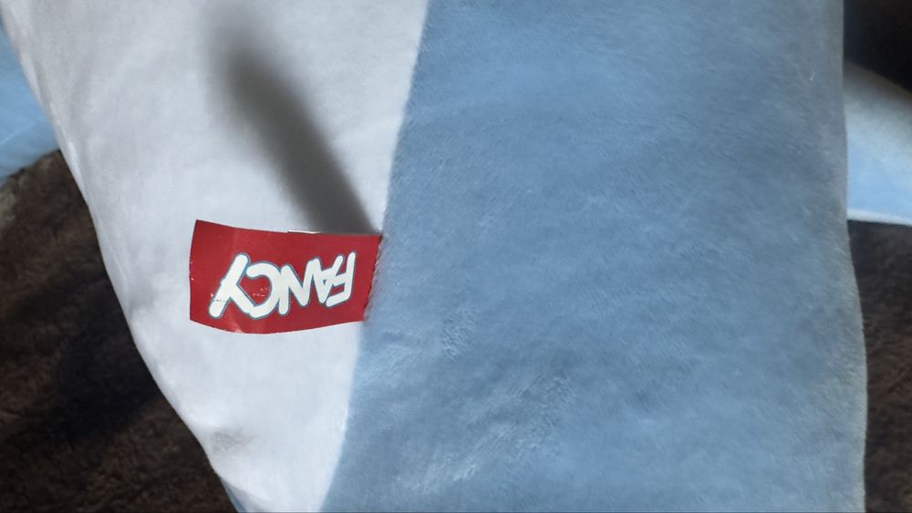 Игрушки подушки мишка и акула