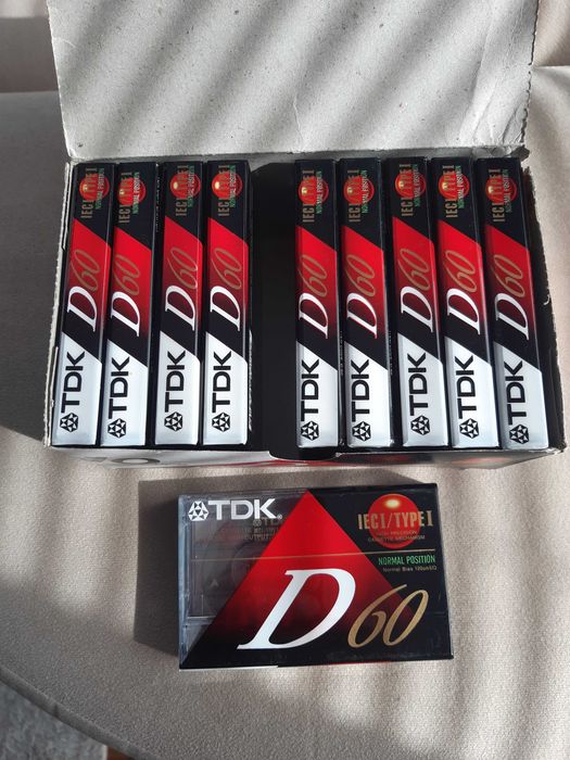 Лот от 22 нови аудио касети