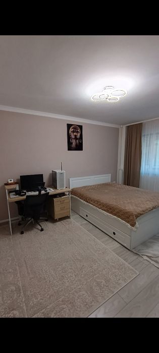 Mobila living și covor