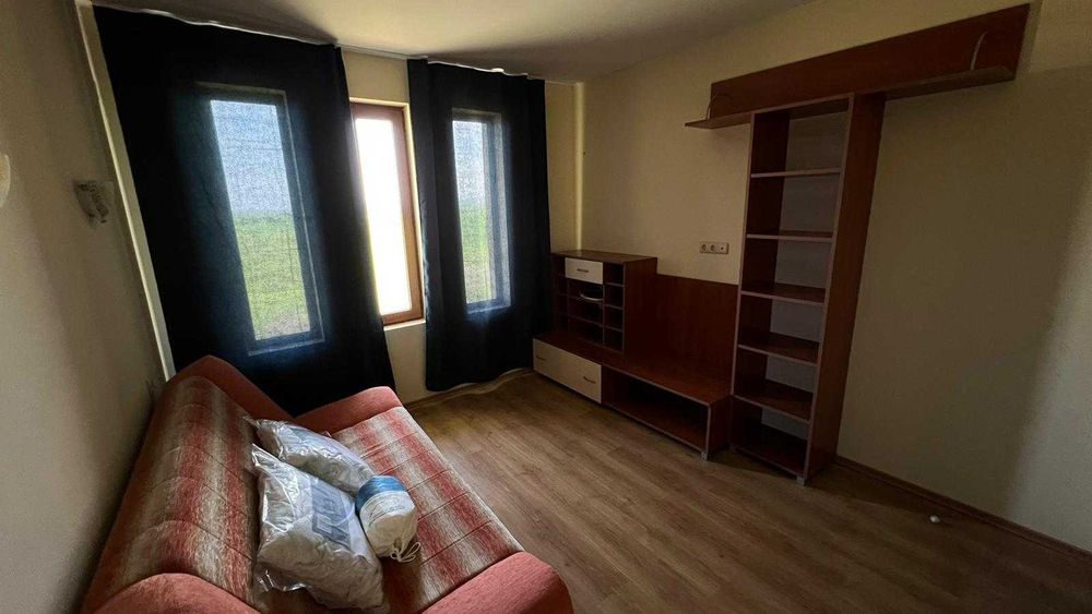 Продава нова 2 етажна къща с собствен басейн в с. Гюльовца