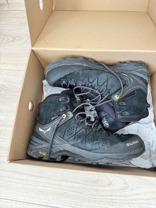 Bocanci drumetie, SALEWA nr. 42