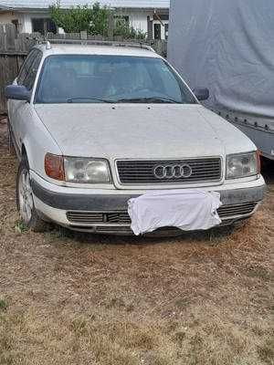 vand autoturism Audi 100 pentru pasionatii de marcă