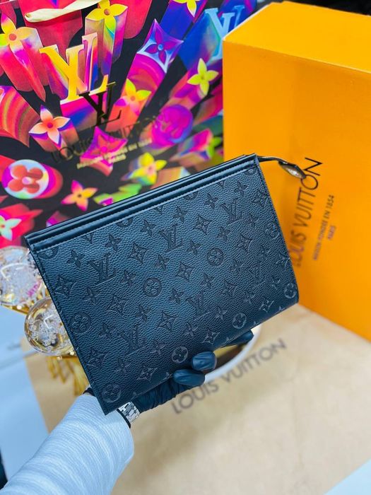 Мъжка чанта / клъч Louis Vuitton