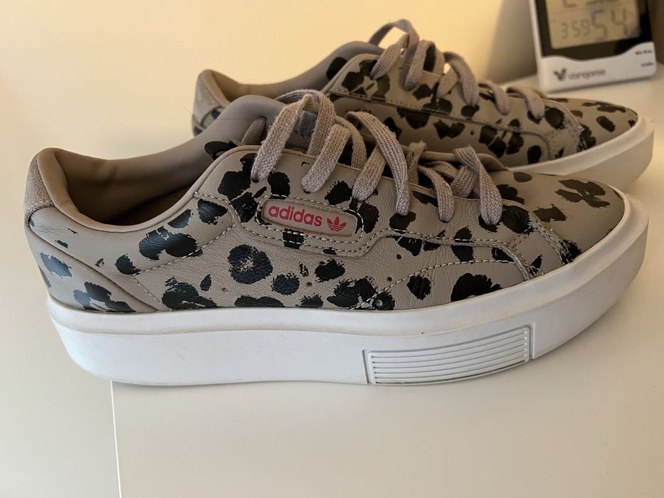 Дамски кецове ADIDAS