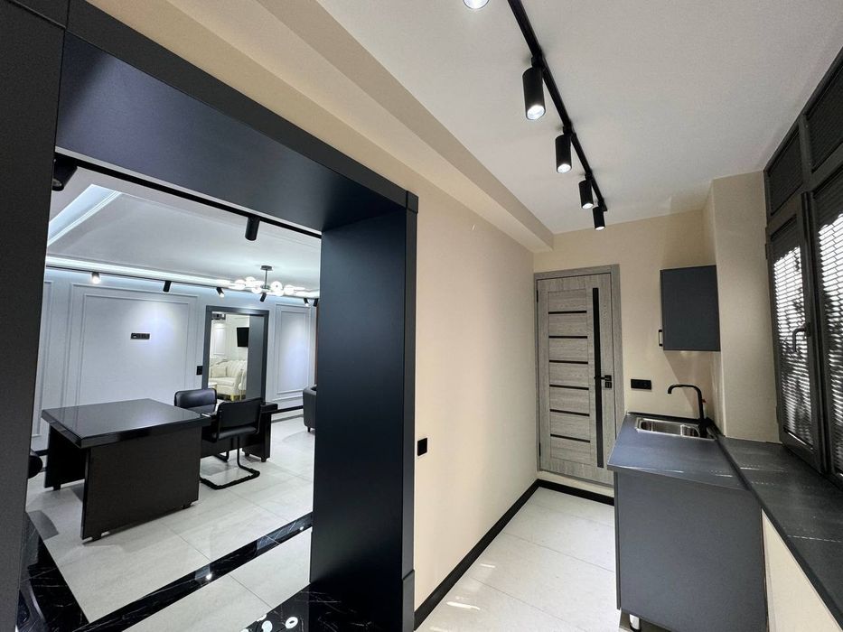 Продается нежилое помещение, ориентир: Новомосковская, 80м²